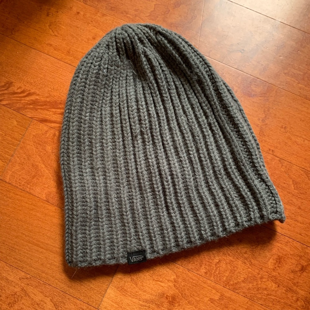 grey knitted beanie, vans. looks like never used